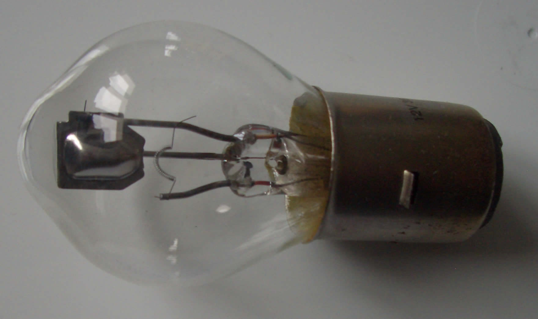 10 Stück Glühbirne Lampe Birne 12 Volt 2W Sockel BA9 S z.b.  Kontrollleuchten | agriTek